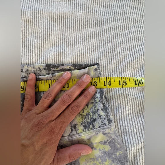 Women's Gray and White Patterned Leggings - Picture 6 of 12